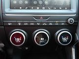 Jaguar E-Pace (2018) 2.0 D D150, LED, navi, kamera - náhled 14