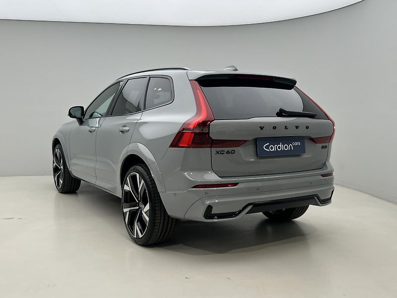 Volvo XC60 (2026) B5 AWD BLACK EDITION PLUS AUT - fotka 9 z 47