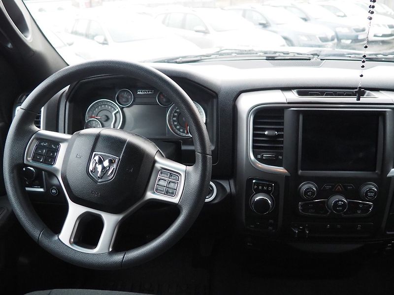 Dodge RAM 1500 (2021) Warlock 4x4 LPG - fotka 20 z 35