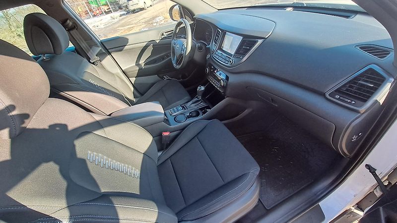 Hyundai Tucson 2.0 CRDI 4x4 Best of Czech - fotka 7 z 26