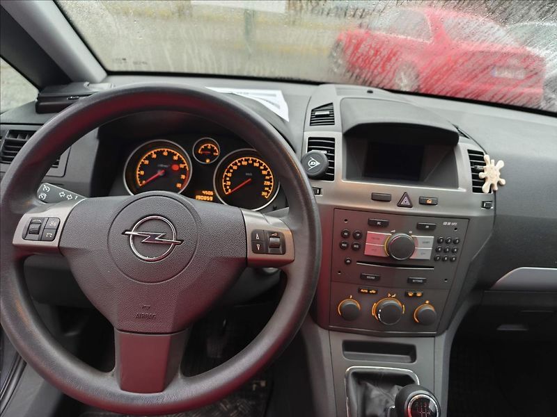 Opel Zafira 1,8   Vše plně funkční - fotka 5 z 14