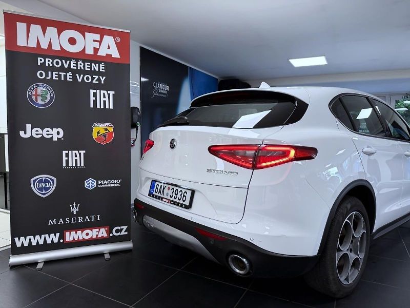 Alfa Romeo Stelvio (2017) 2.2 JTD 180k AT8 ZF Q4 4x4 Sup - fotka 5 z 19
