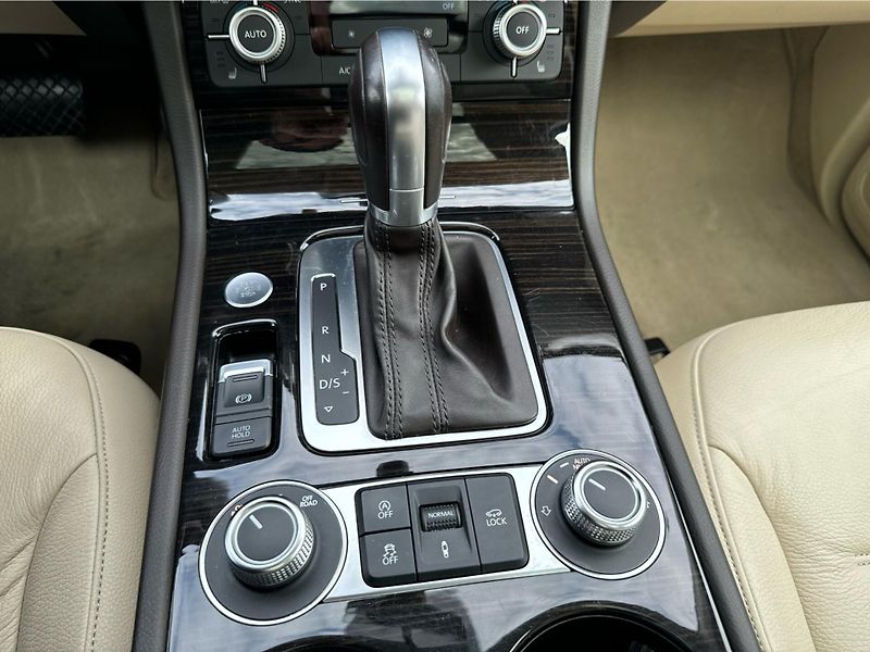Volkswagen Touareg 3.0TDi V6 193kW R-line 4MOTTIO - fotka 16 z 25