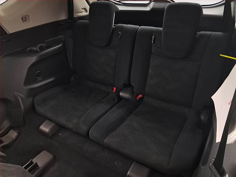 Nissan X-Trail (2015) 1.6 dCi, 4X4, 7 míst - fotka 20 z 22