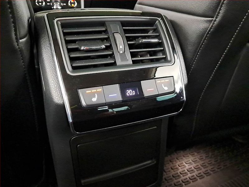Škoda Superb (2018) Laurin&Klement 2.0 TDI - fotka 21 z 27