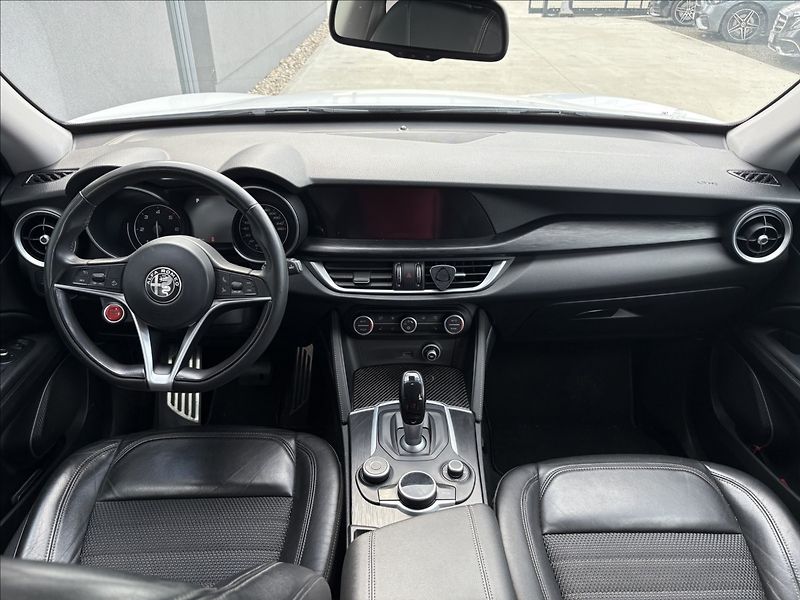 Alfa Romeo Stelvio 2,2 jtd 154 KW 4x4 - fotka 8 z 20