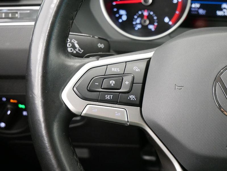 Volkswagen Tiguan - fotka 15 z 28