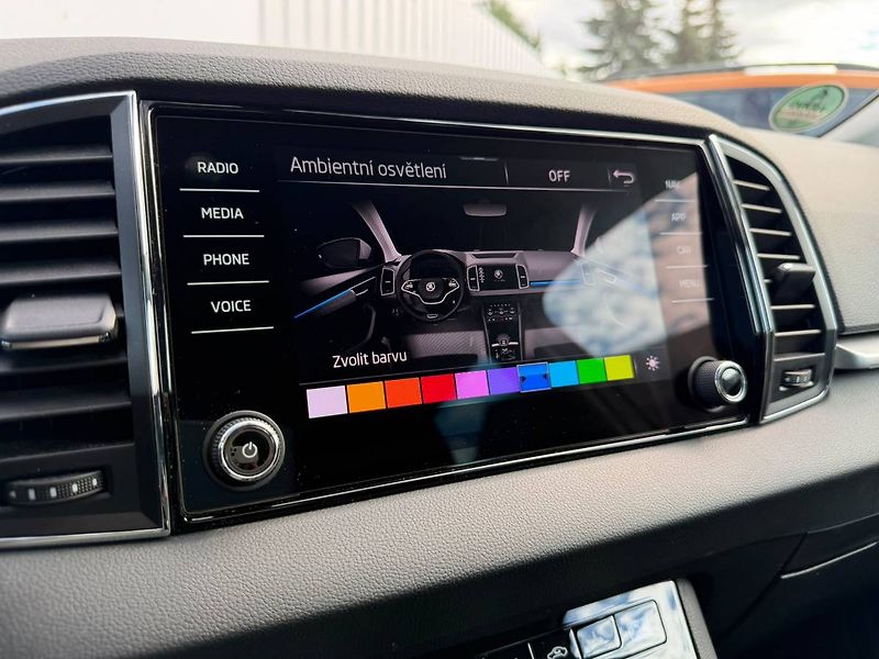 Škoda Karoq Ambition 1,5 TSI 110 kW 6° MP - fotka 14 z 41