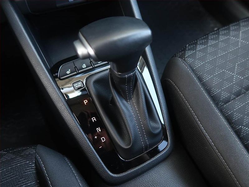 Kia Rio (2022) 1.0 T-GDI, Automat, Serv.kniha - fotka 13 z 18
