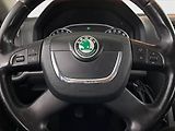Škoda Octavia (2011) 1.6 TDI, Navi, Xenony - náhled 17