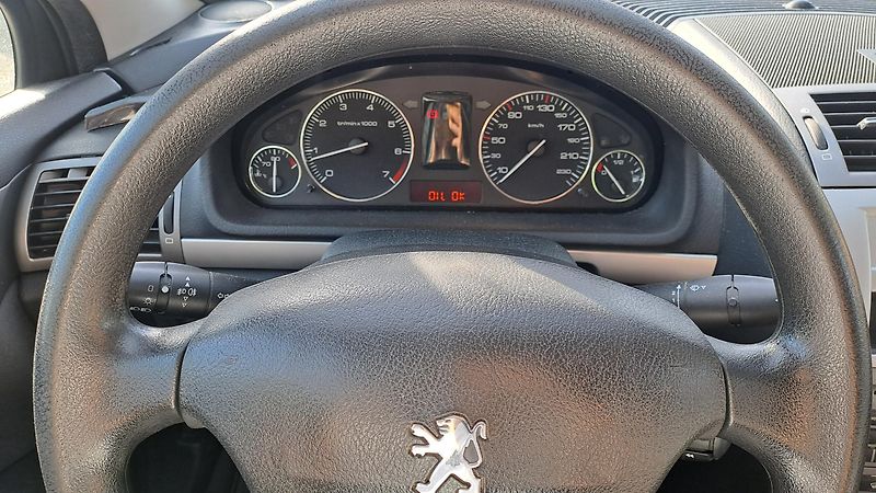 Peugeot 407 1.8i Klima - fotka 21 z 23