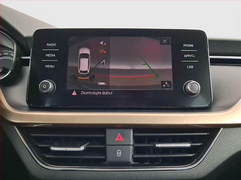 Škoda Scala (2019) Style 1.0 TSI, Serv.kniha - fotka 17 z 19