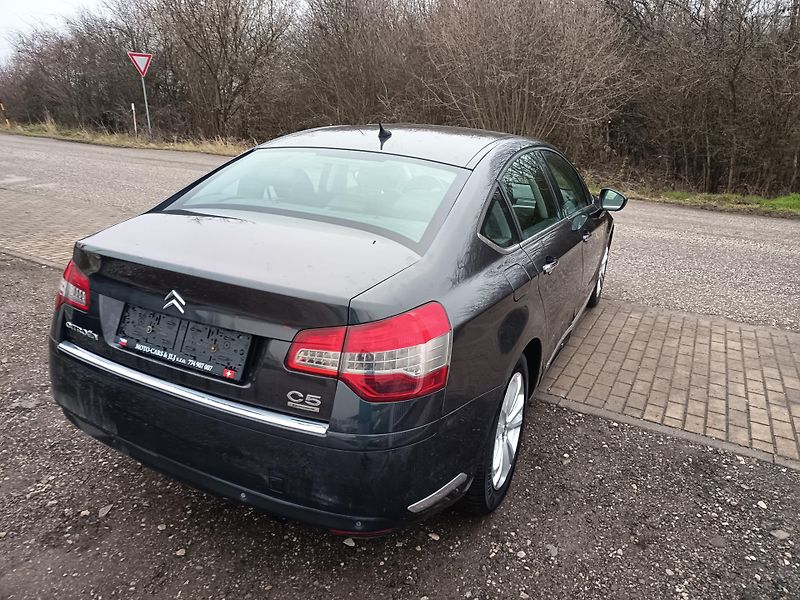 Citroën C5 (2011) 1.6i Automat - fotka 16 z 43