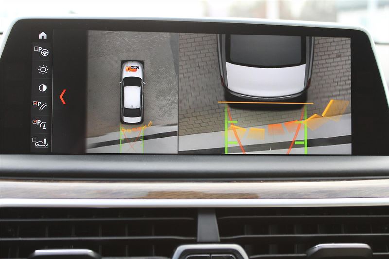 BMW Řada 7 750Li xDrive LASER MASÁŽE ČR - fotka 22 z 44