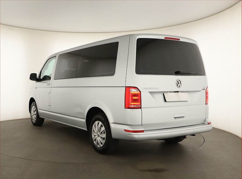 Volkswagen Caravelle (2017) Comfortline 2.0 TDI - fotka 4 z 17