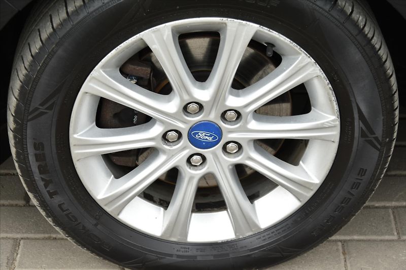 Ford Mondeo 2.0TDCI 120kW NAVI SERVIS. KN. - fotka 9 z 23