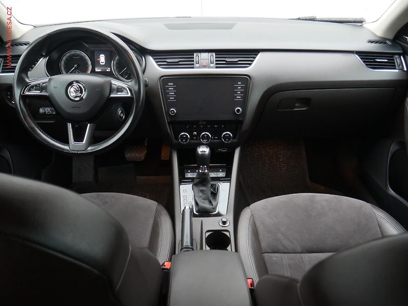 Škoda Octavia (2018) 2.0TDi 4x4, ČR, L&K, DSG, TZ - fotka 8 z 23