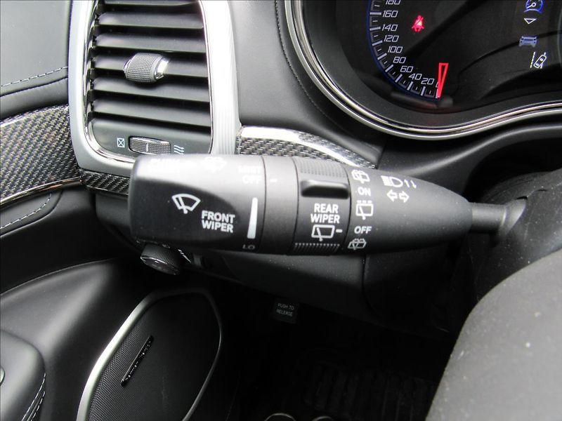 Jeep Grand Cherokee 6,2 V8 HEMI Trackhawk 527kW - fotka 25 z 37