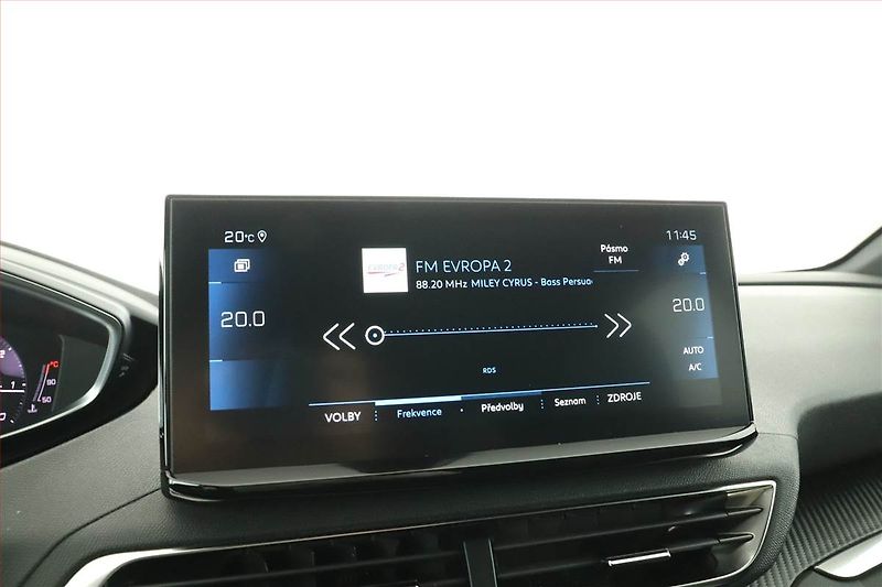 Peugeot 5008 (2024) Allure 1.5 BlueHDi - fotka 9 z 17