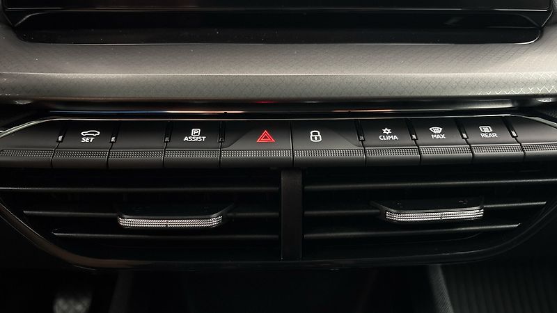Škoda Octavia 1.5 TSI Ambition - fotka 13 z 25