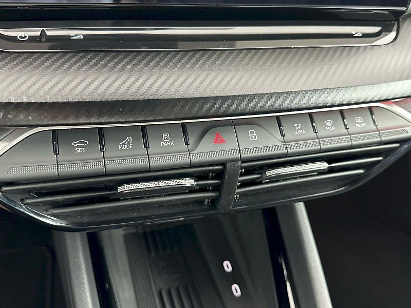 Škoda Octavia (2025) DSG 2.0TDI 110kW SportLine - fotka 21 z 30