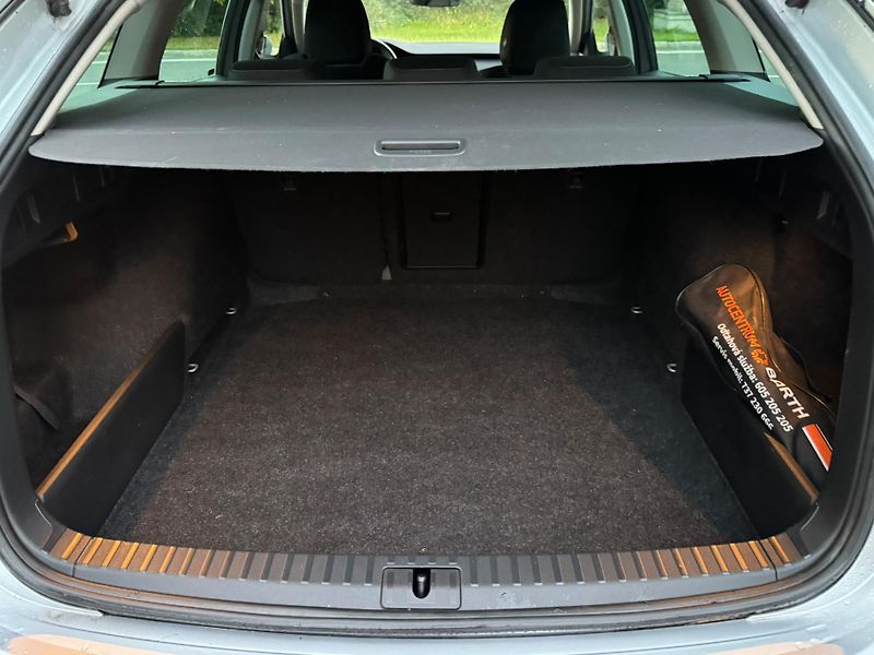 Škoda Octavia 1.5TSi 1.MAJ ČR NEBOUR. ZÁRUKA - fotka 17 z 23