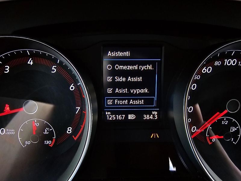 Volkswagen Arteon R-LINE 200kW KŮŽE NAVI KAMERA - fotka 17 z 49