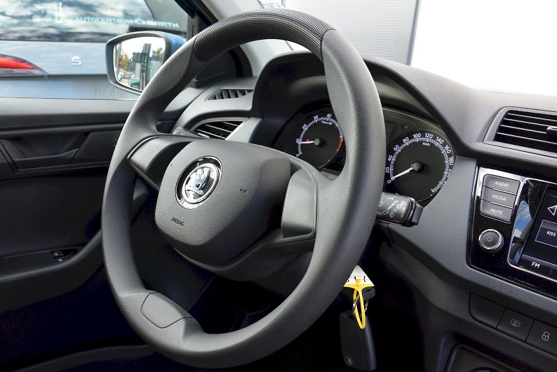 Škoda Fabia (2021) 1.0 MPI 44 kW Active - fotka 19 z 20