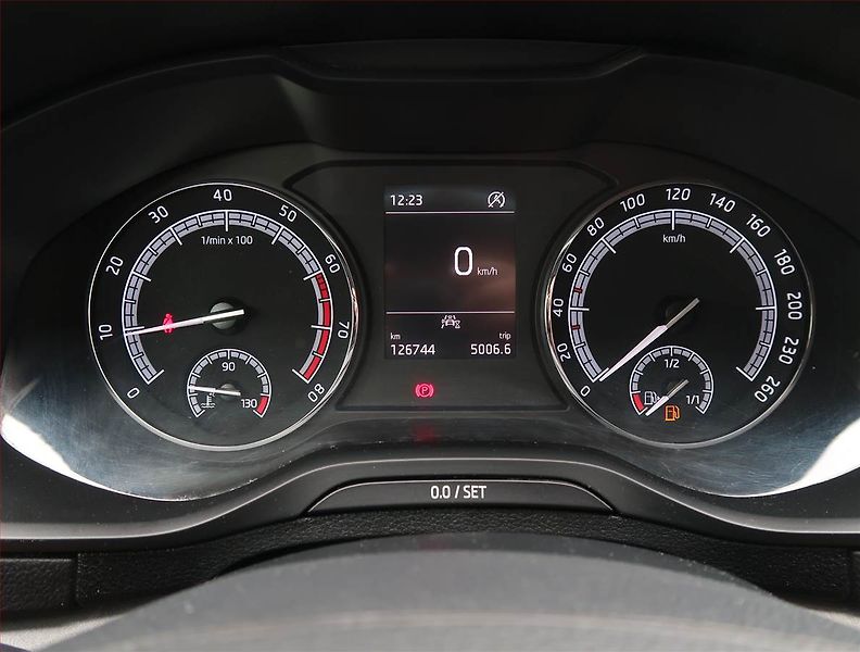 Škoda Karoq (2020) Ambition 1.0 TSI, Serv.kniha - fotka 11 z 20