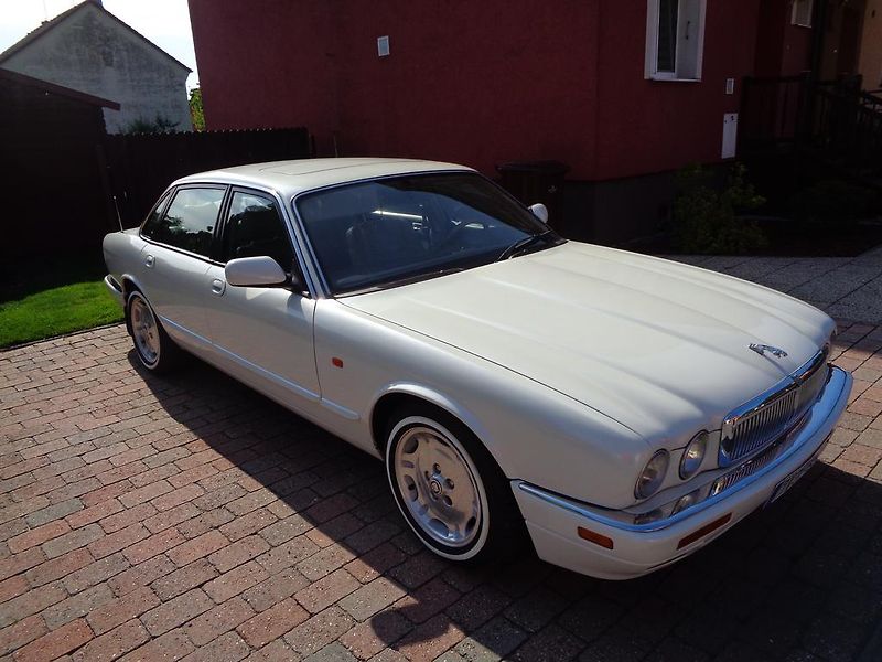 Jaguar XJ6 (1996) 3.2 SOVEREIGN 155kW - fotka 5 z 10
