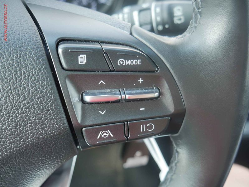 Hyundai i30 (2021) 1.5. i, ČR, navi, LED, autoAC - fotka 14 z 15