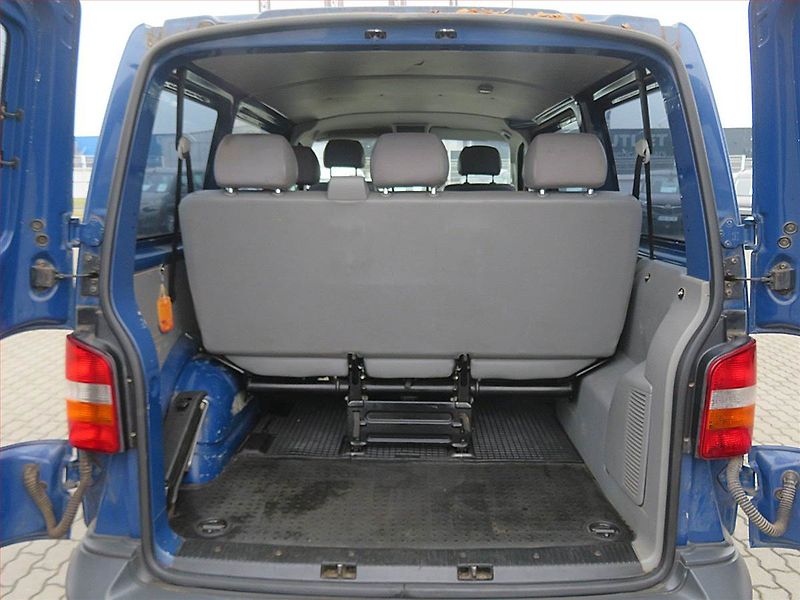 Volkswagen Transporter (2006) 2.5 TDI, Bus, 7Míst, ČR, 1Maj - fotka 13 z 15