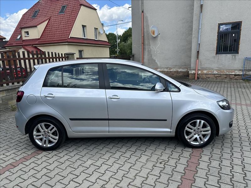 Volkswagen Golf Plus 1,6 MPI 1.majitel TRENDLINE - fotka 2 z 31