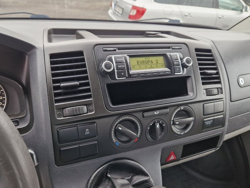 Volkswagen Transporter (2010) 2,0 TDI 75 KW Valník - fotka 13 z 21