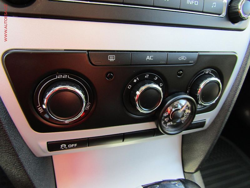 Škoda Octavia (2010) 1.2 TSi, autoAC - fotka 13 z 18