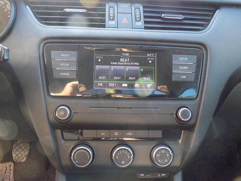Škoda Octavia 1,6 TDI 81 KW NOVÉ ROZVODY!!! - fotka 29 z 38