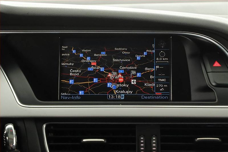 Audi A5 (2011) 2.0 TDI, Navi, Xenony - fotka 10 z 19