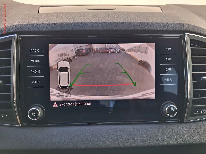 Škoda Karoq (2018) 1.5 TSi, Style, LED, navi - fotka 16 z 18