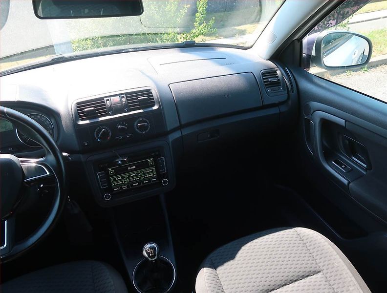 Škoda Fabia (2012) 1.6 TDI, po STK, Tažné - fotka 8 z 14