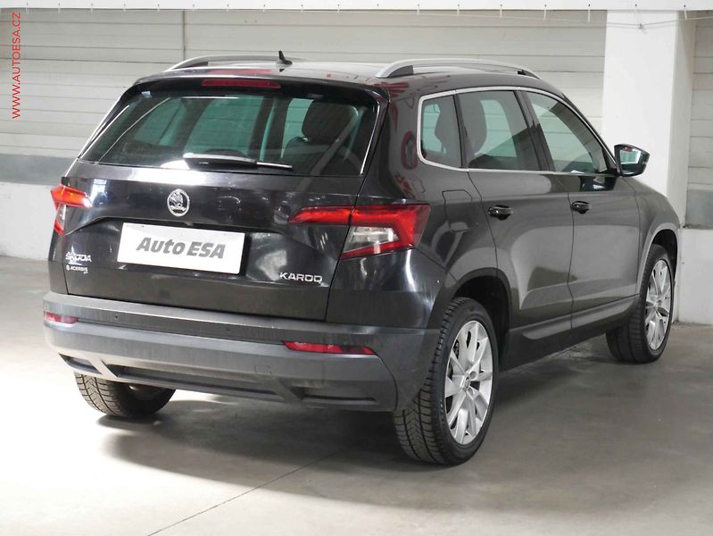 Škoda Karoq (2018) 1.6 TDi, Style, DSG, kůže - fotka 6 z 22