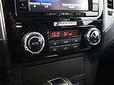 Mitsubishi Pajero (2015) 3.2 DI-D - náhled 15