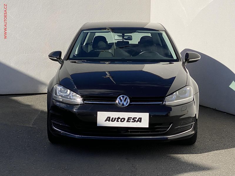Volkswagen Golf (2013) 1.2 TSi VII, Comfortline - fotka 2 z 17