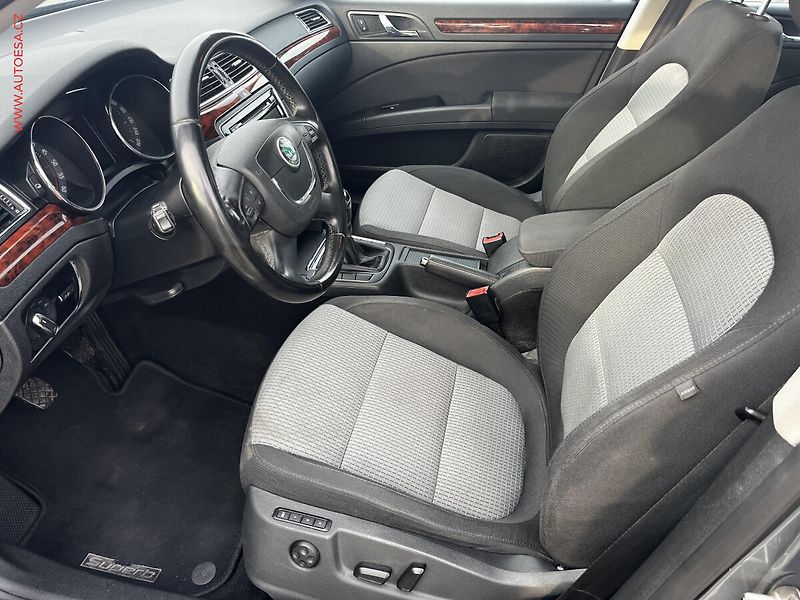 Škoda Superb (2010) 2.0 TDi, STK3/28 - fotka 9 z 16