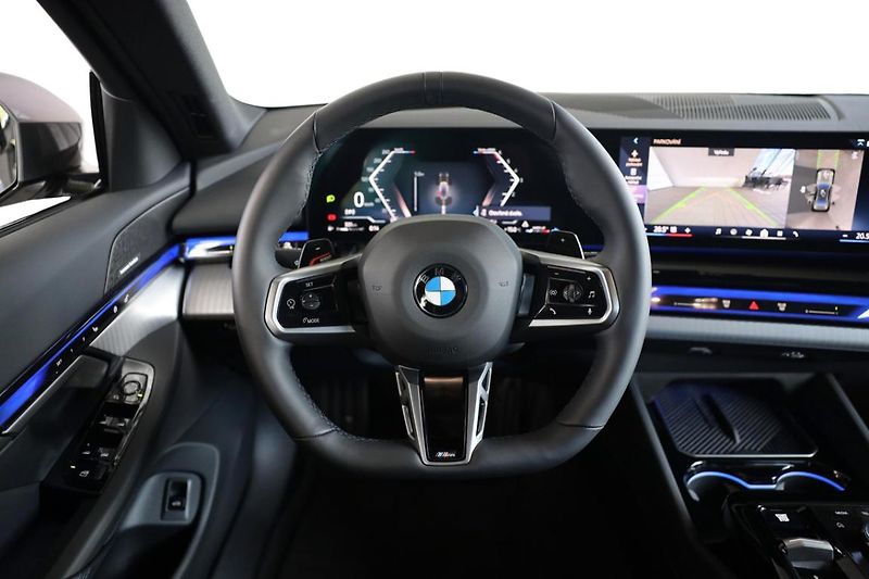 BMW Řada 5 540d xDrive Sedan - fotka 24 z 26