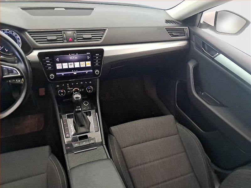 Škoda Superb (2017) Style 2.0 TDI, Automat - fotka 8 z 17
