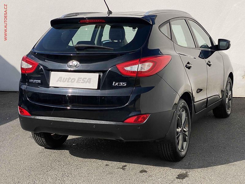 Hyundai ix35 (2015) 1.7CRDi, 2.maj,ČR, AC, tempo - fotka 4 z 18