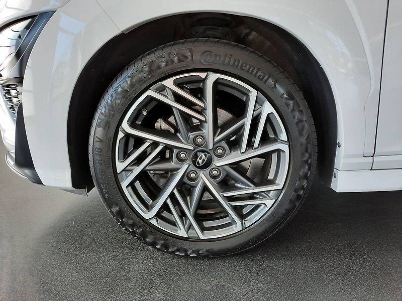 Hyundai Kona (2022) 1.0 T-GDI (88kW/120k) N-Line - fotka 21 z 22