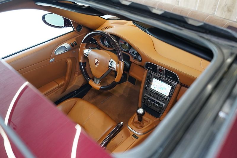Porsche 911 Carrera S, Manuál, Bose, Navi - fotka 29 z 40