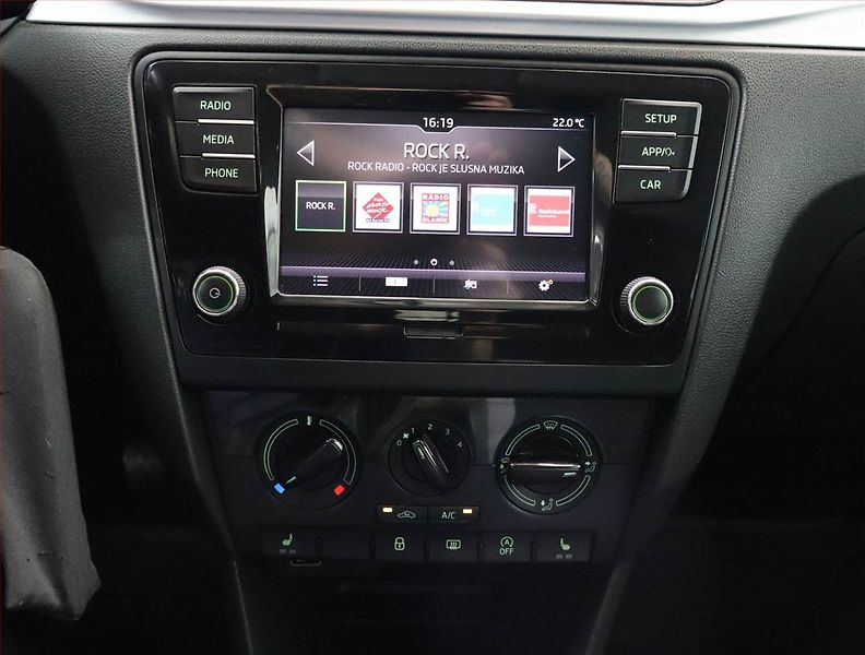 Škoda Rapid (2019) 1.0 TSI, Park. senzory - fotka 12 z 17