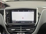 Peugeot 2008 (2018) 1.2 PT, Allure, navi, park - náhled 16